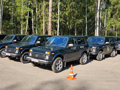 Лесникам и охотоведам области вручили новые патрульные автомобили и награды