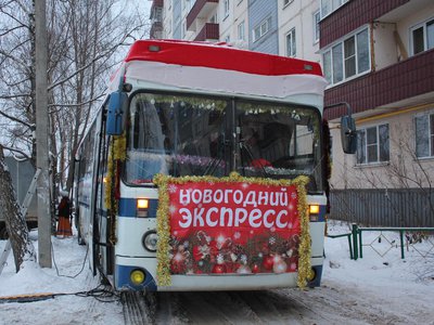 В Выксе стало уже доброй традицией провожать уходящий год вместе с Дедом Морозом и Снегурочкой