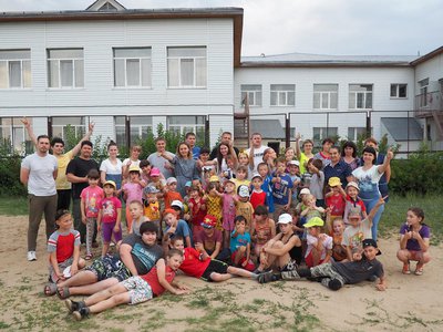 Активисты Совета молодых металлургов (СММ) ВМЗ организовали отдых на природе для воспитанников социально-реабилитационного центра (Выкса, 2018 г.)