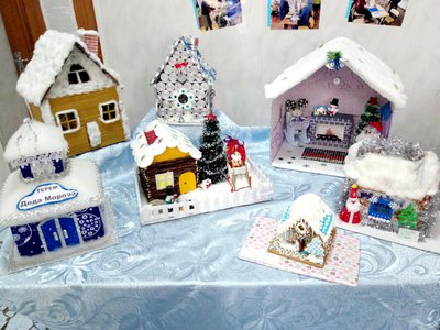 Домики для Деда Мороза мастерили в Виле