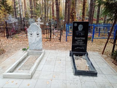 Кому на Северном кладбище поставили памятник?
