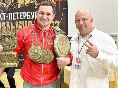 Пауэрлифтер Алексей Ляляскин завоевал пояс чемпиона в Санкт-Петербурге