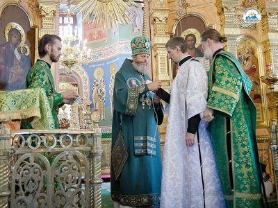 Епископ Варнава совершил литургию в день обретения мощей Сергия Радонежского