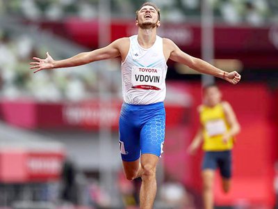 Глеб Никитин поздравил Андрея Вдовина с золотом на Паралимпийских играх