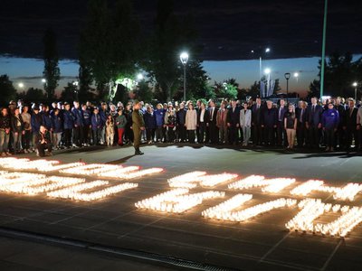 Огненную картину из 12 тысяч свечей создали в Нижнем Новгороде