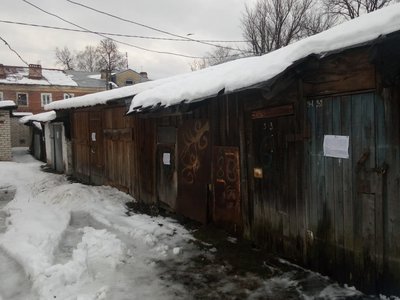 КУМИ разыскивает владельцев хозпостроек и гаражей на ул. Пирогова и Нахимова