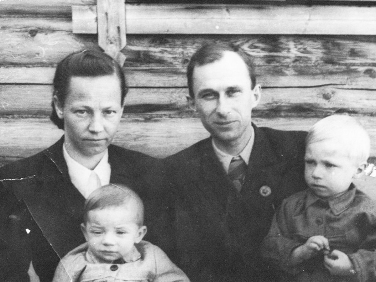 Он верен был стране (Владимир Силаев)