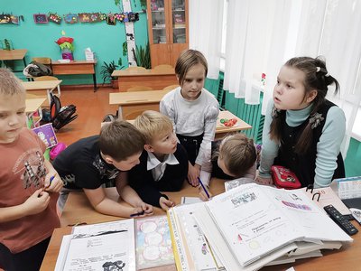 К юбилею Евгения Чарушина в Шиморской школе провели аукцион