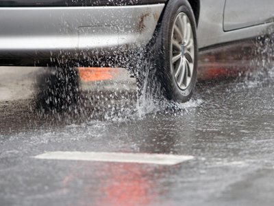 ГИБДД предупреждает об осложнении дорожной обстановки в связи с резким ухудшением погоды