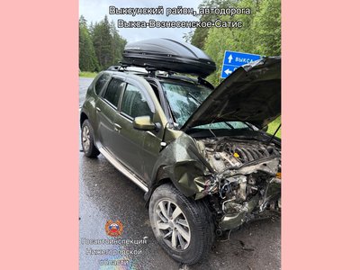 На трассе столкнулись Skoda Rapid и Renault Duster