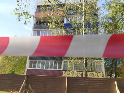 Владимир Кочетков проверил состояние дома с аварийным балконом