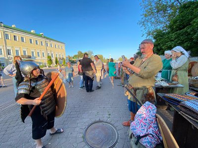 Город железной розы 2024