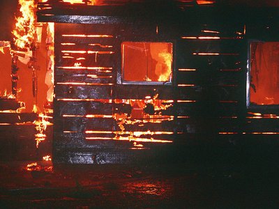 Ночью в Выксе сгорел дачный дом