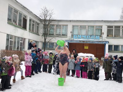 Наталья Костина рассказала детсадовцам о зимнем плавании и закаливании