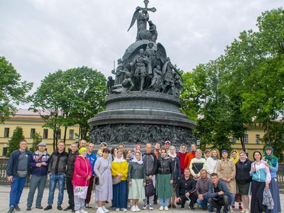 «Доброхотам» организовали паломническую поездку в Санкт-Петербург