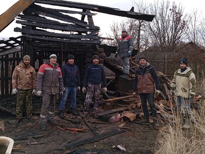 добровольцы-помогают-погорельцам-1.jpg