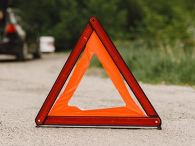 Subaru съехал в кювет