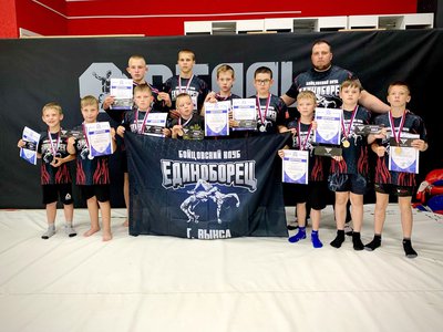 Юные выксунские борцы завоевали 11 медалей на областном турнире