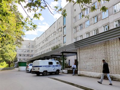 Поликлинику Выксунской ЦРБ эвакуировали из-за бесхозной сумки
