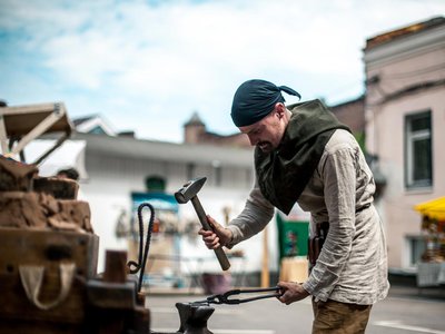 Мастера сложат настоящую русскую печь прямо на Нижневолжской набережной
