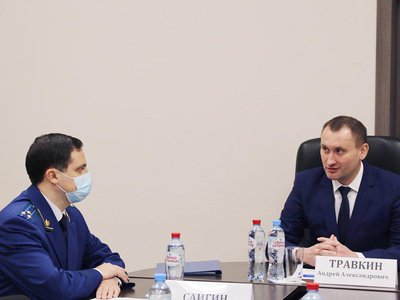Областной прокурор представил Дениса Сайгина в новой должности