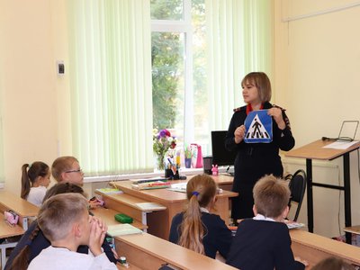 Алёна Ершова учила школьников быть заметными на дорогах