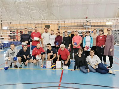В ФОКе «Олимп» доброхоты и люди с инвалидностью сыграли в волейбол