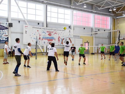 Сотрудники Завода корпусов провели турнир по волейболу