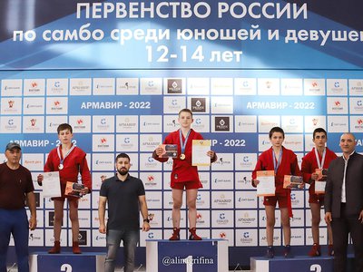 Выксунский самбист Захар Бедунков одержал победу на первенстве России