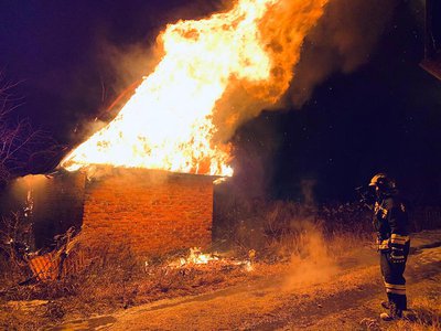 В Выксе сгорела дачная постройка