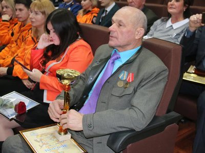 Анатолия Окладникова признали лучшим добровольным пожарным области