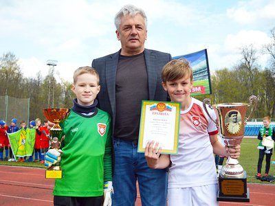 Выксунская команда «Металлург-2012» выиграла кубок Александра Сёмочкина по футболу