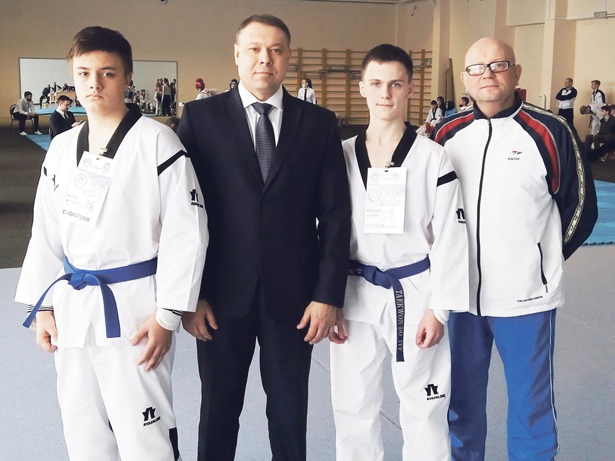 Владислав Сараев завоевал серебро на соревнованиях по тхэквондо
