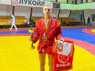 Самбист Арсений Девятов завоевал две золотые медали