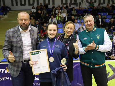 В Нижнем Новгороде наградили футболисток «Металлурга-Ники»