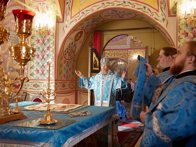 Глава епархии поздравил сестёр Иверского женского монастыря с праздничной датой
