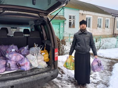 На территории Выксунской епархии 48 малоимущих одиноких граждан получили помощь