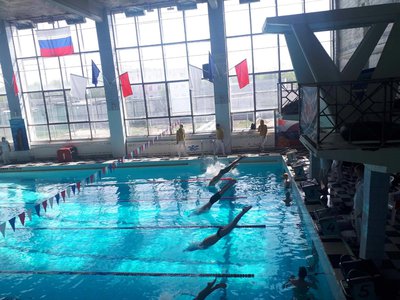 Выксунский пловец Алексей Власов победил в областных соревнованиях