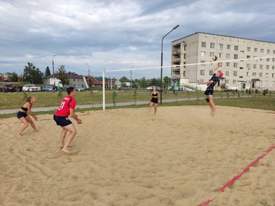 Выксунские волейболисты отметили День физкультурника