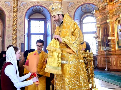 Выксунцы поздравили епископа Выксунского и Павловского Варнаву с днём рождения