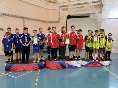 Дворовые команды Выксы выступили на чемпионате округа по пионерболу и волейболу