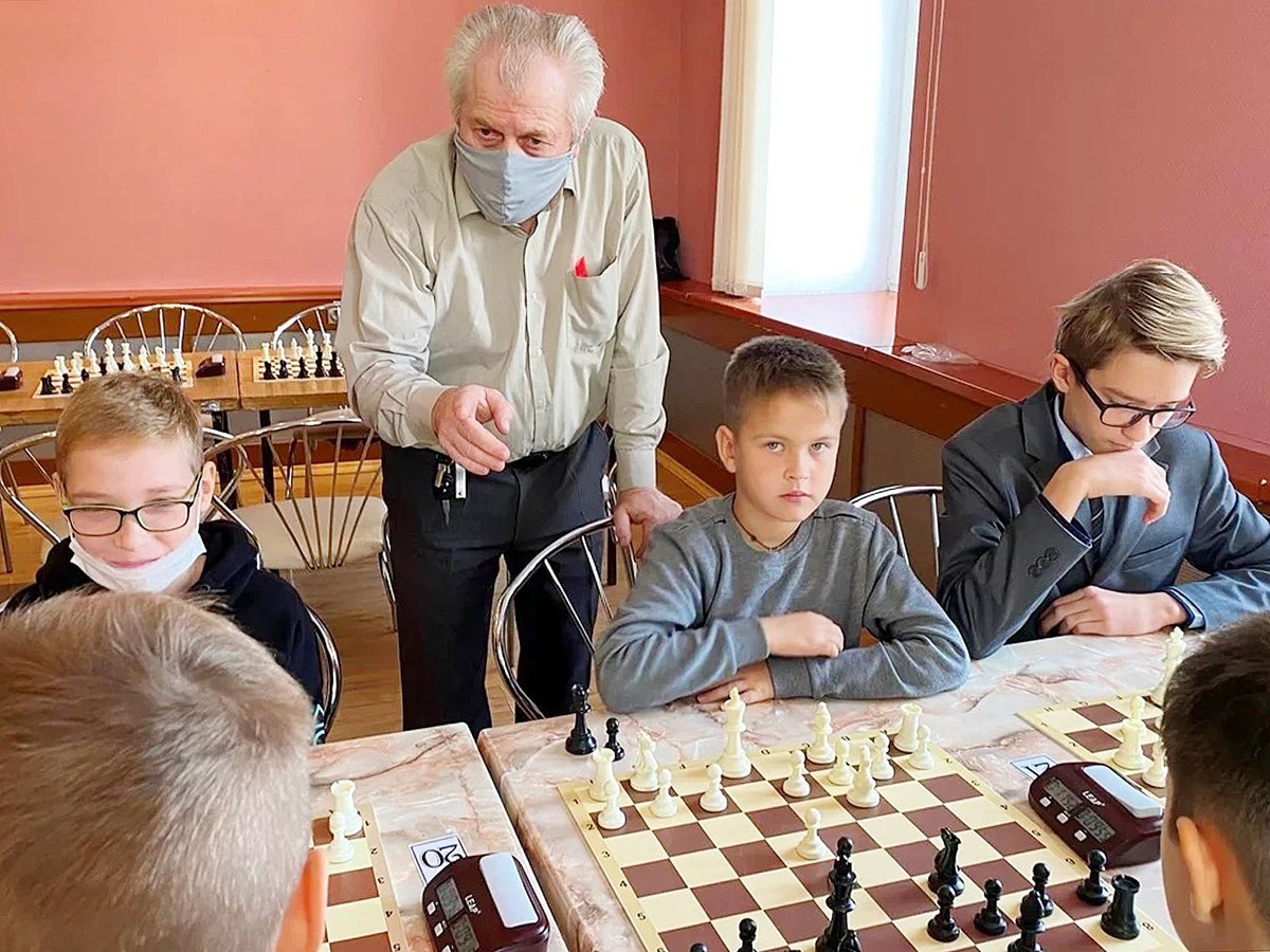 Школа №9 стала лучшей в шахматном турнире