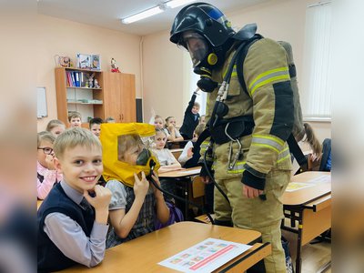 Пожарные научили детей 26 образовательных учреждений безопасности