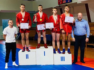 Алексей Коноров завоевал золото на всероссийском турнире по боевому самбо