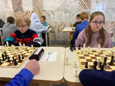 В турнире по быстрым шахматам принял участие 21 выксунский шахматист