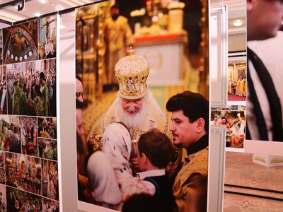 В ДК им. Лепсе открылась фотовыставка «Литургия с Патриархом»