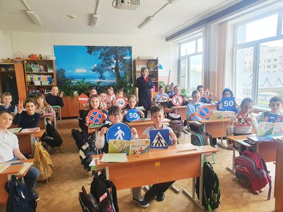 В преддверии летних каникул автоинспекторы побывали в школах Выксунского округа