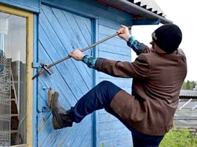 Выксунец украл имущество у жительницы Москвы на даче