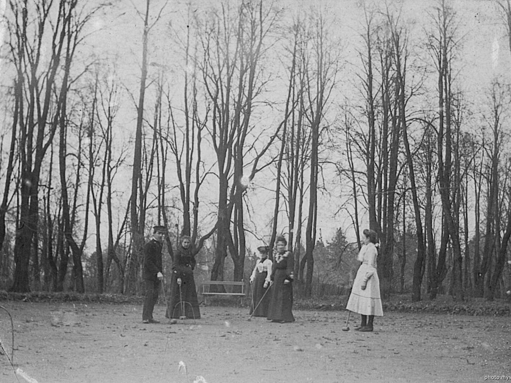 игра-в-крокет-1909-1910-вторая-слева-ванда-александровна-гельц.jpg