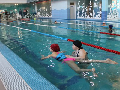 В бассейне ФОКа «Юность» пущен в эксплуатацию подъёмник для людей с ограниченными возможностями здоровья.